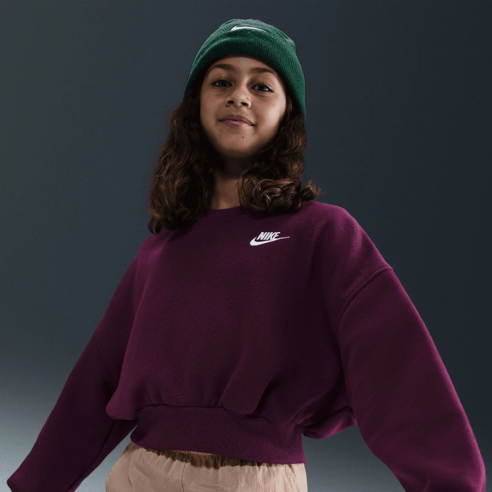 11215-nike-sportswear-club-fleece-girls-boxy-crew-neck-sweatshirt-5.webp Nike Sportswear Club Fleece Girls Boxy Crew-Neck Sweatshirt