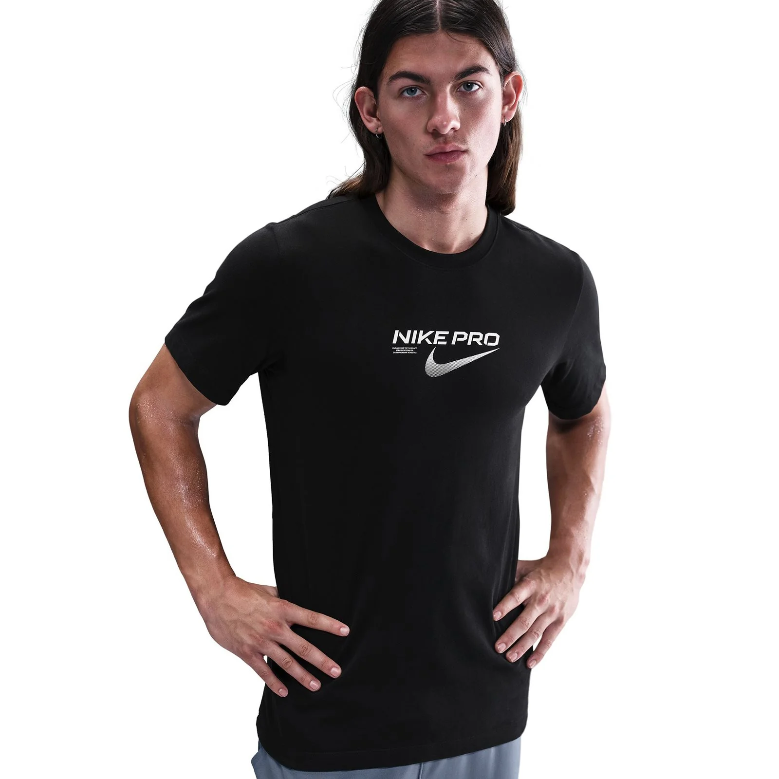 11247-nike-mens-dri-fit-training-t-shirt-3.webp Nike Mens Dri-FIT Training T-Shirt