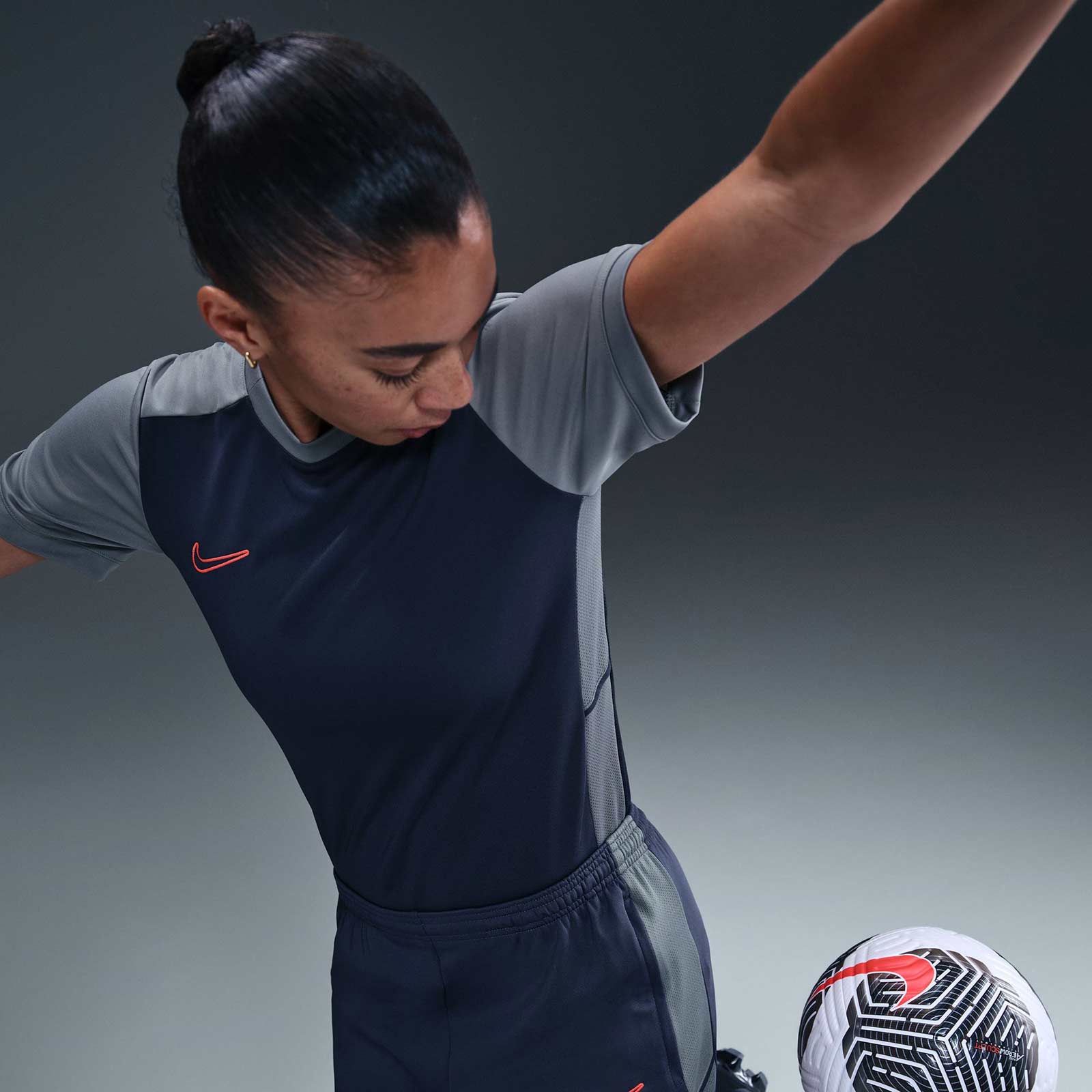 11263-nike-academy-womens-dri-fit-soccer-top-5.jpg Nike Academy Womens Dri-FIT Soccer Top