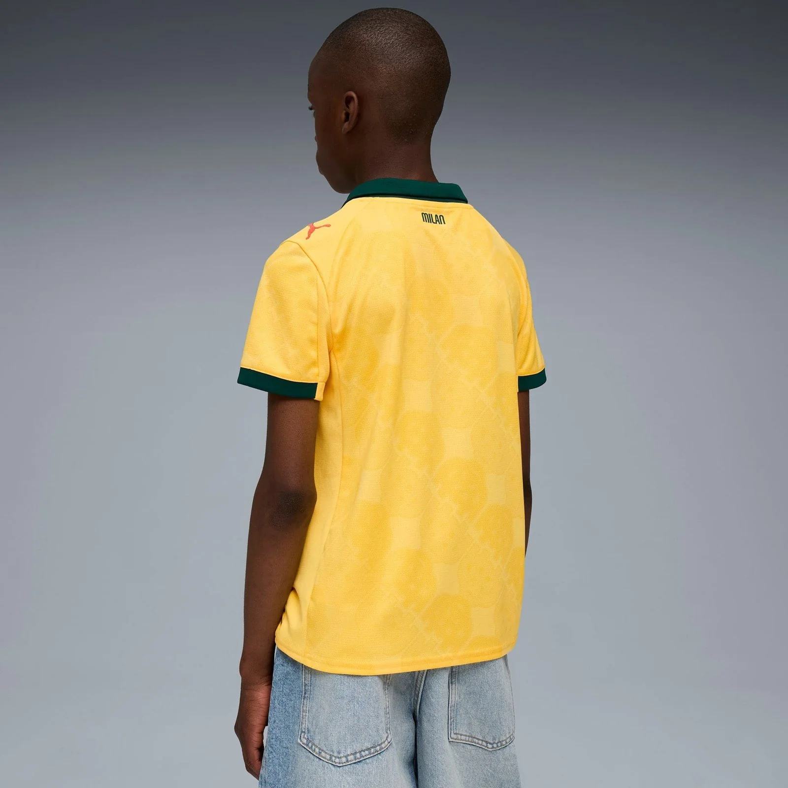 117-puma-ac-milan-football-2025-26-kids-regular-fit-third-jersey-4.webp Puma AC Milan Football 2025/26 Kids Regular-Fit Third Jersey