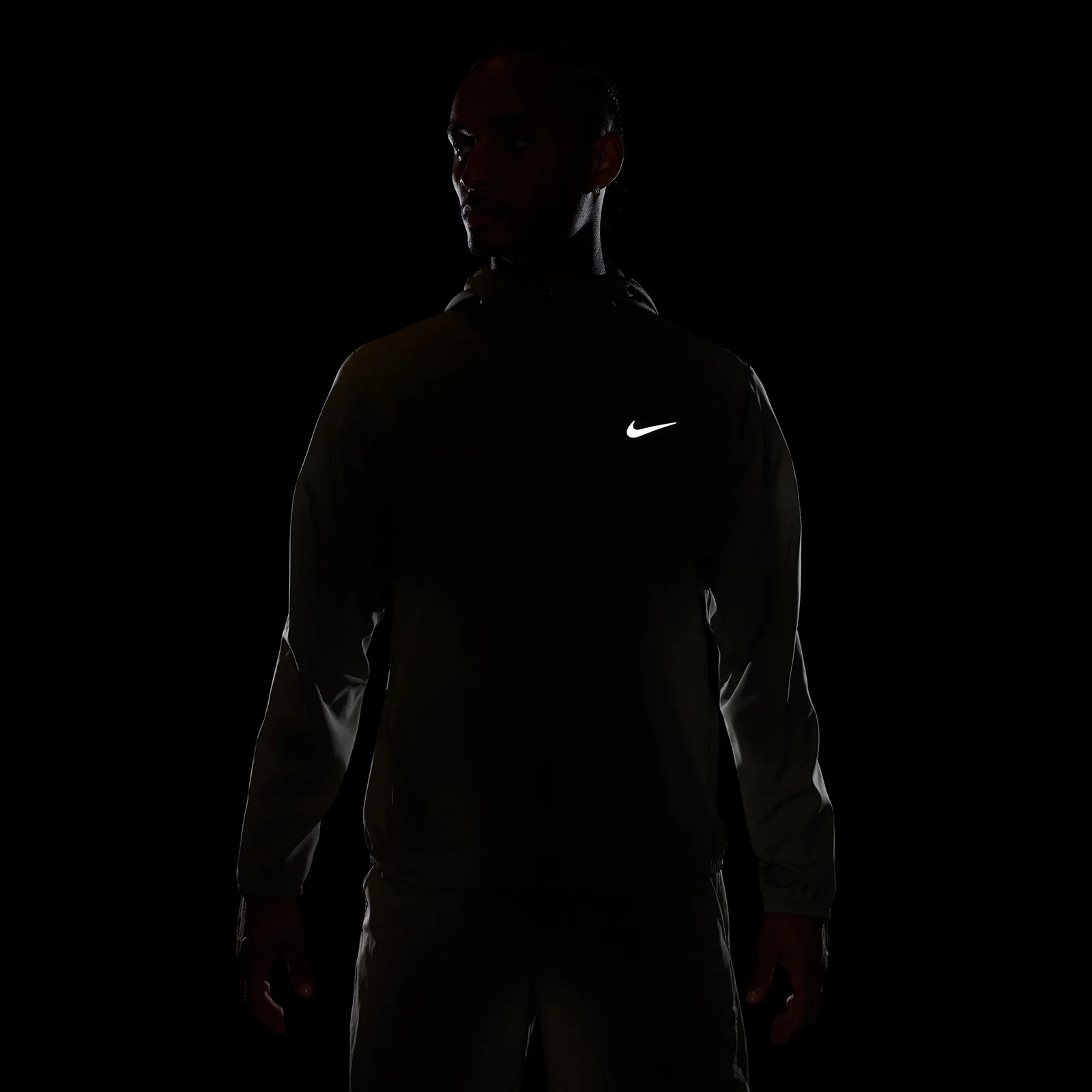 12997-nike-form-mens-dri-fit-hooded-versatile-jacket-6.webp Nike Form Mens Dri-FIT Hooded Versatile Jacket