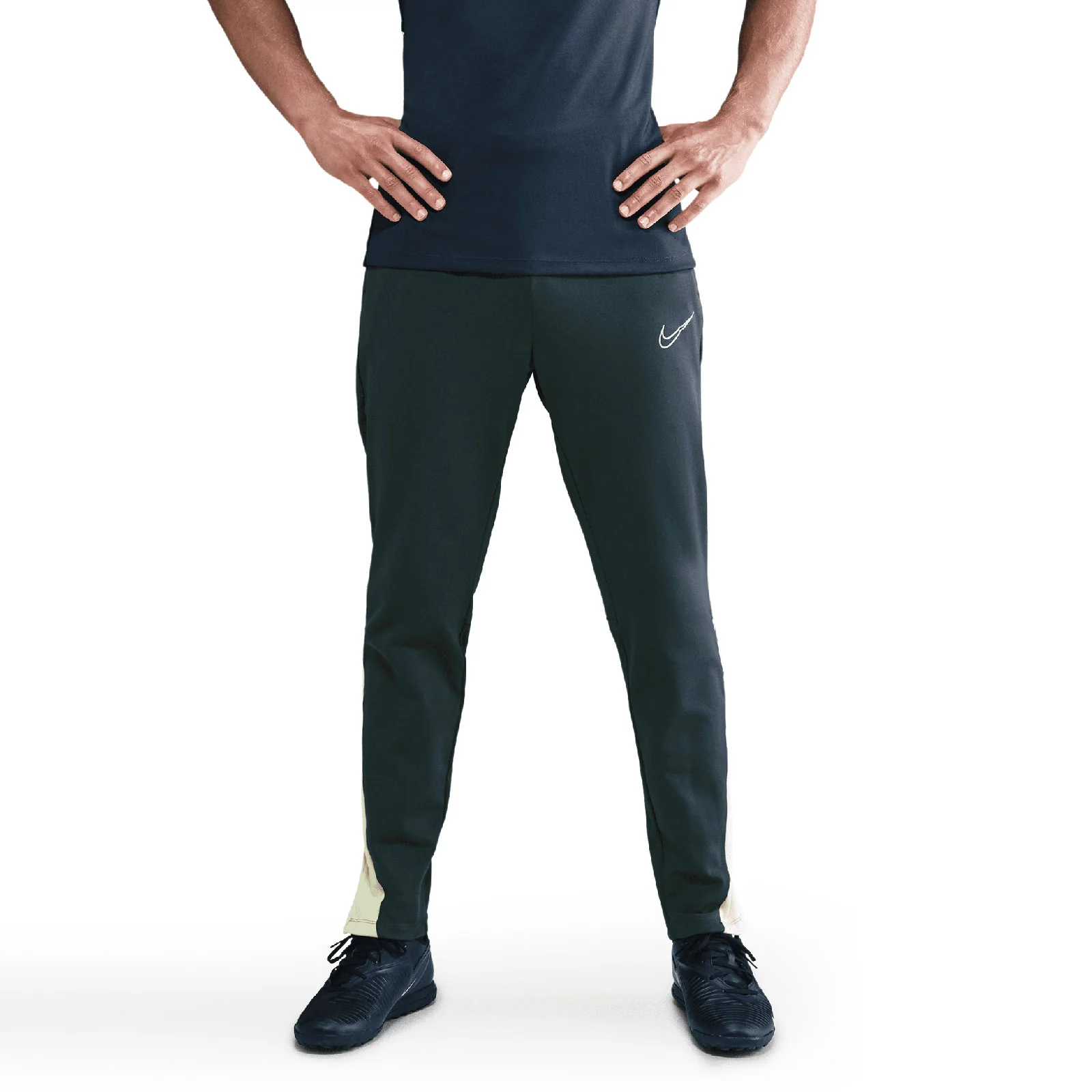 13442-nike-academy-winter-warrior-mens-therma-fit-soccer-pants-1.webp Nike Academy Winter Warrior Mens Therma-FIT Soccer Pants