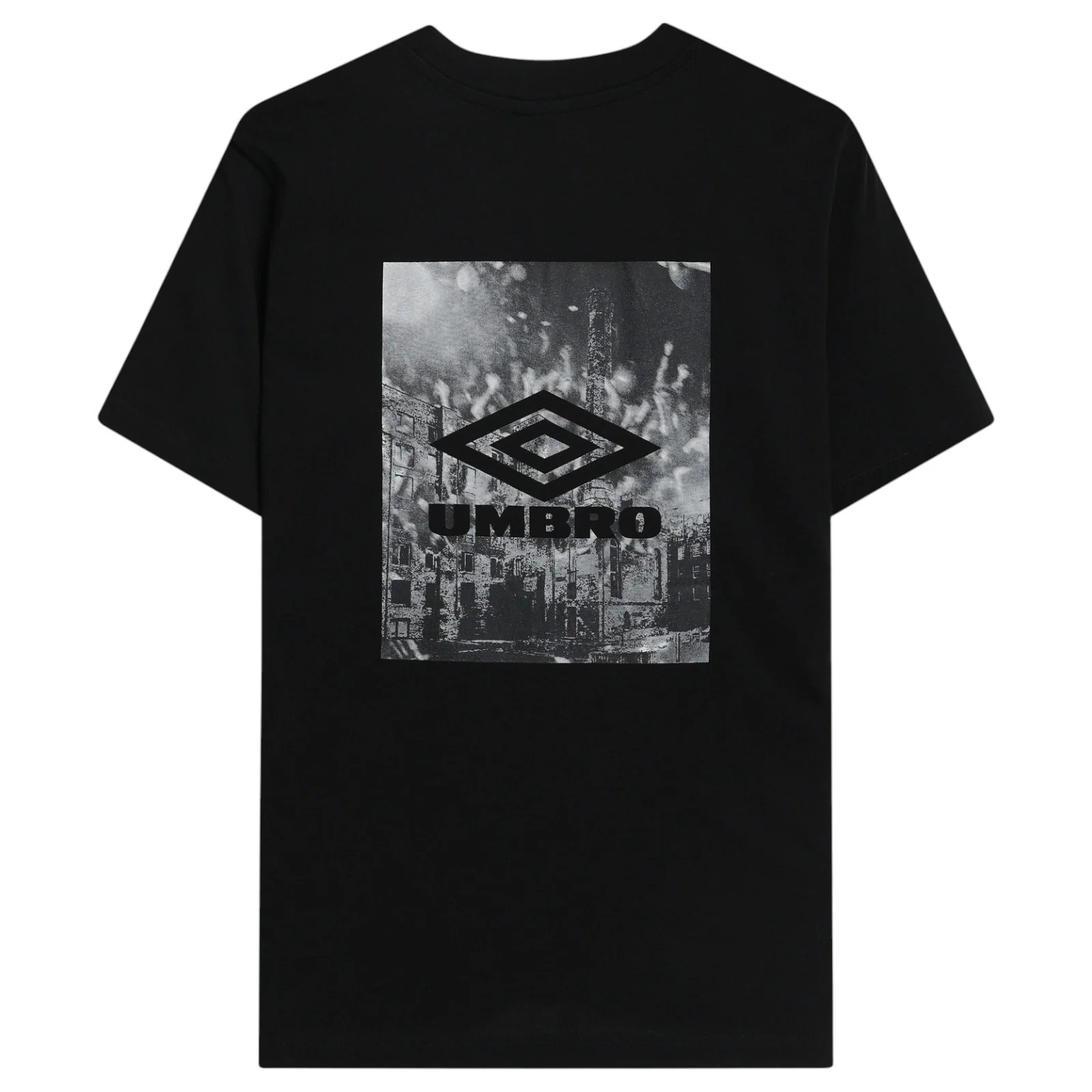 13756-umbro-industry-graphic-mens-short-sleeved-training-t-shirt-2.webp Umbro Industry Graphic Mens Short Sleeved Training T-Shirt
