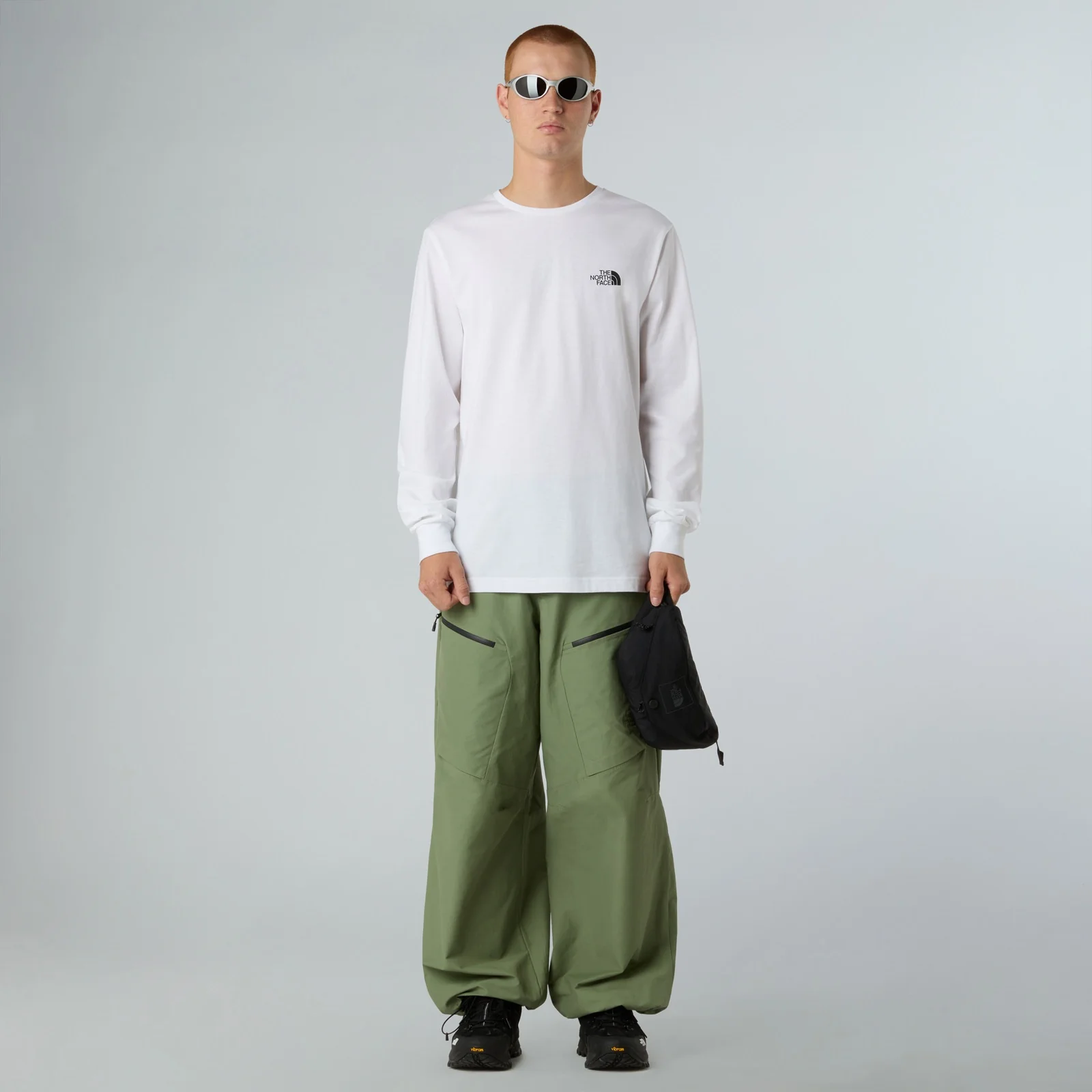 13830-the-north-face-box-nse-logo-mens-long-sleeve-tee-5.webp The North Face BOX NSE Logo Mens Long-Sleeve Tee