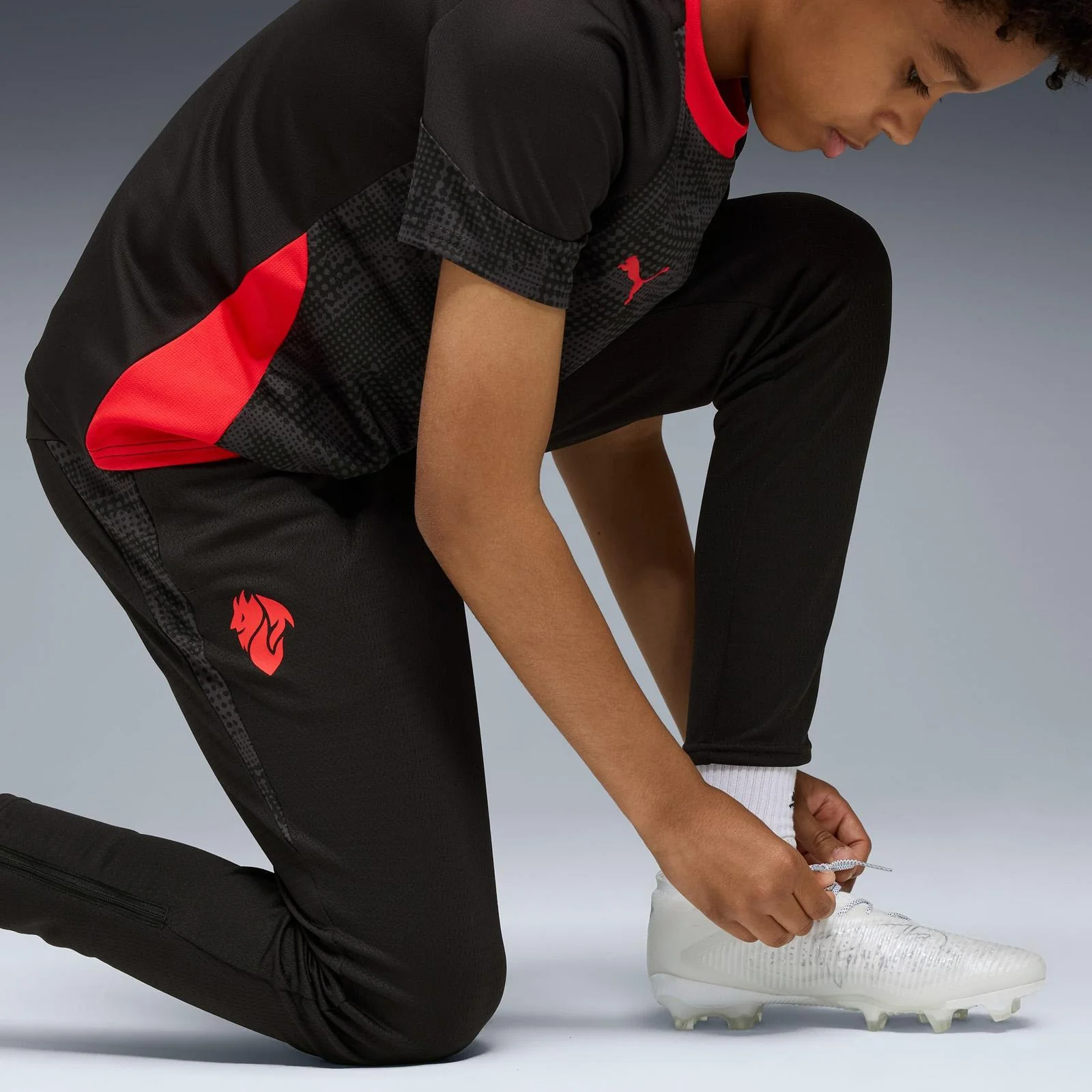 139-puma-ac-milan-football-2025-26-kids-training-pant-3.webp Puma AC Milan Football 2025/26 Kids Training Pant