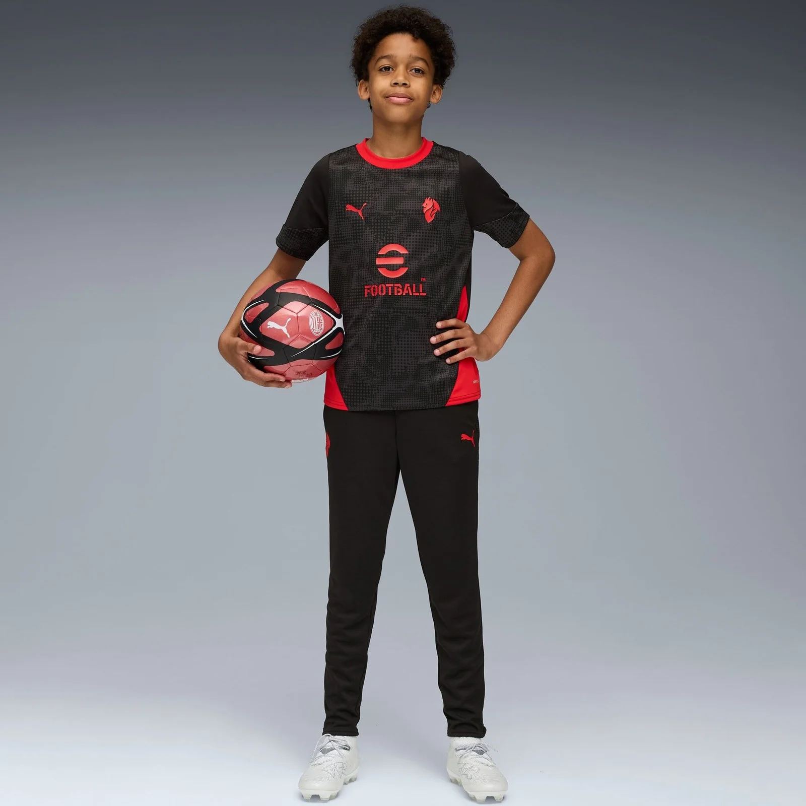 139-puma-ac-milan-football-2025-26-kids-training-pant-6.webp Puma AC Milan Football 2025/26 Kids Training Pant