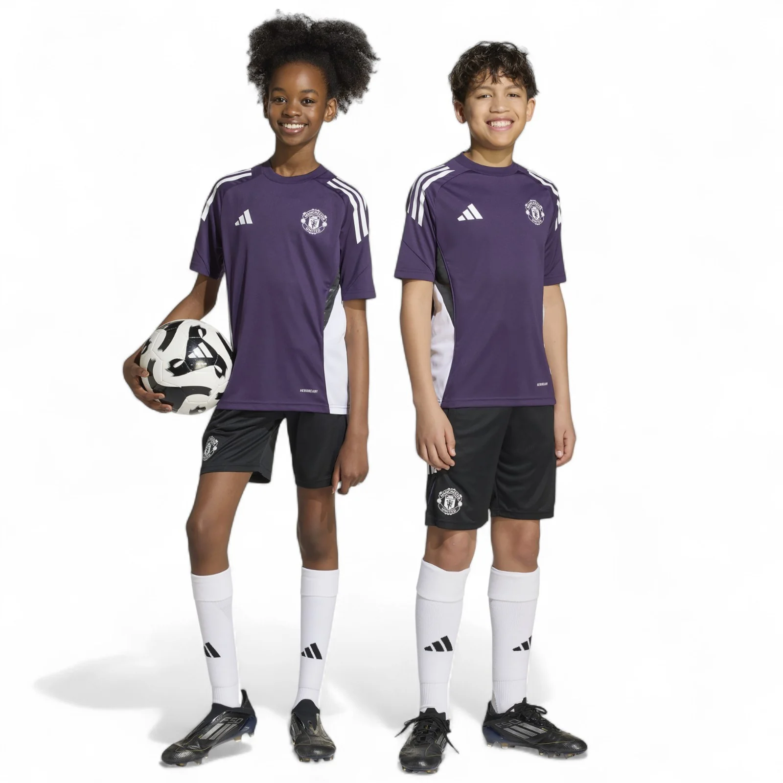 1410-adidas-manchester-united-football-2025-26-kids-short-6.webp adidas Manchester United Football 2025/26 Kids Short