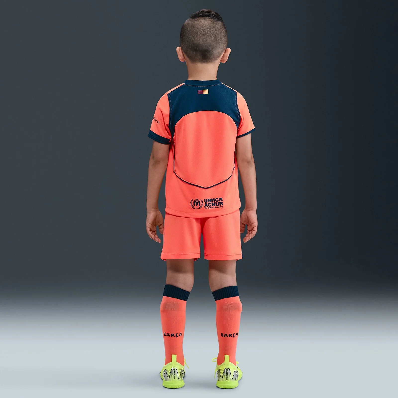 14707-nike-fc-barcelona-2025-26-stadium-third-little-kids-dri-fit-total-90-soccer-3-piece-kit-4.webp Nike FC Barcelona 2025/26 Stadium Third Little Kids Dri-FIT Total 90 Soccer 3-Piece Kit