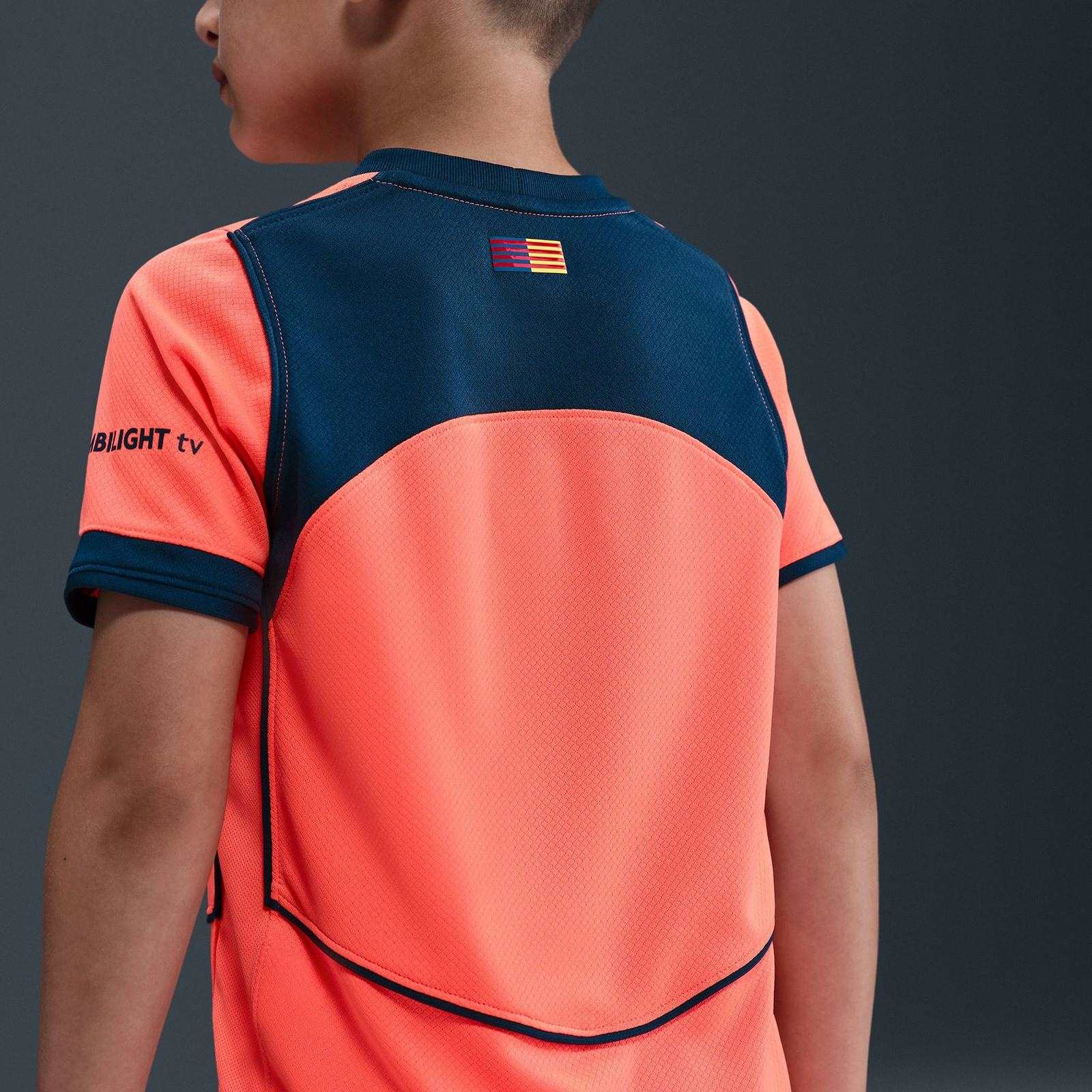 14707-nike-fc-barcelona-2025-26-stadium-third-little-kids-dri-fit-total-90-soccer-3-piece-kit-6.jpg Nike FC Barcelona 2025/26 Stadium Third Little Kids Dri-FIT Total 90 Soccer 3-Piece Kit
