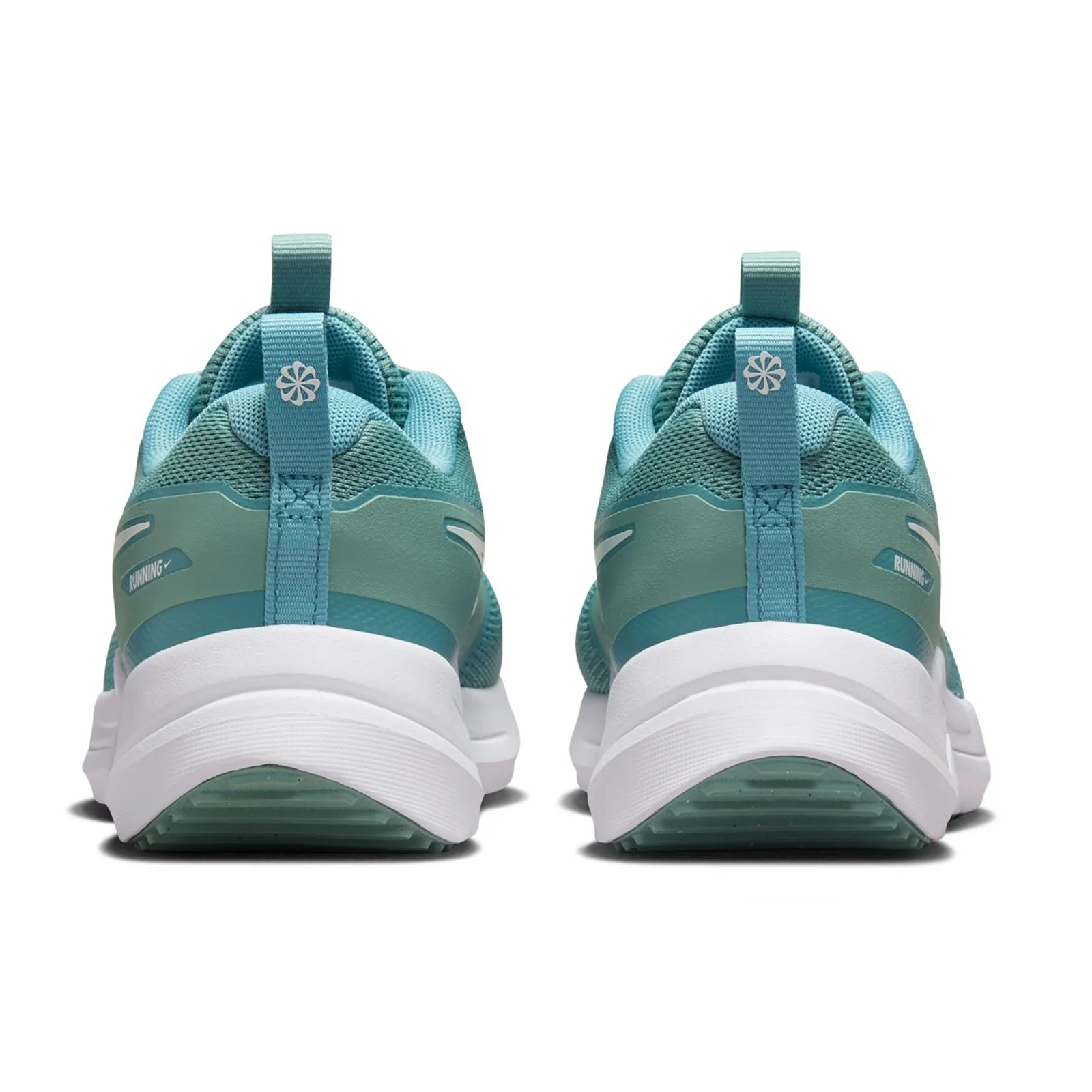 15225-nike-cosmic-runner-kids-road-running-shoes-7.webp Nike Cosmic Runner Kids Road Running Shoes
