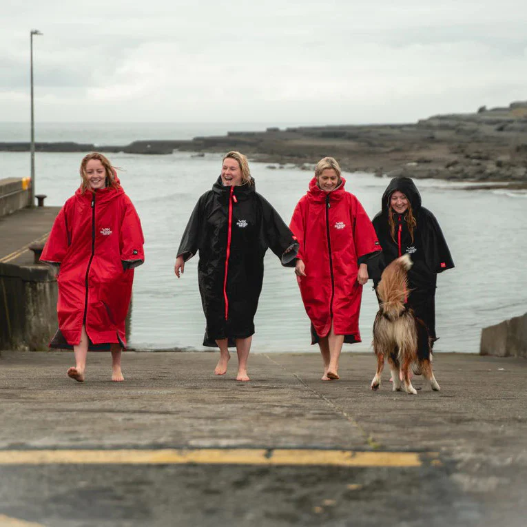 16913-wild-atlantic-surf-company-wet-and-dry-changing-robe-3.webp Wild Atlantic Surf Company Wet and Dry Changing Robe