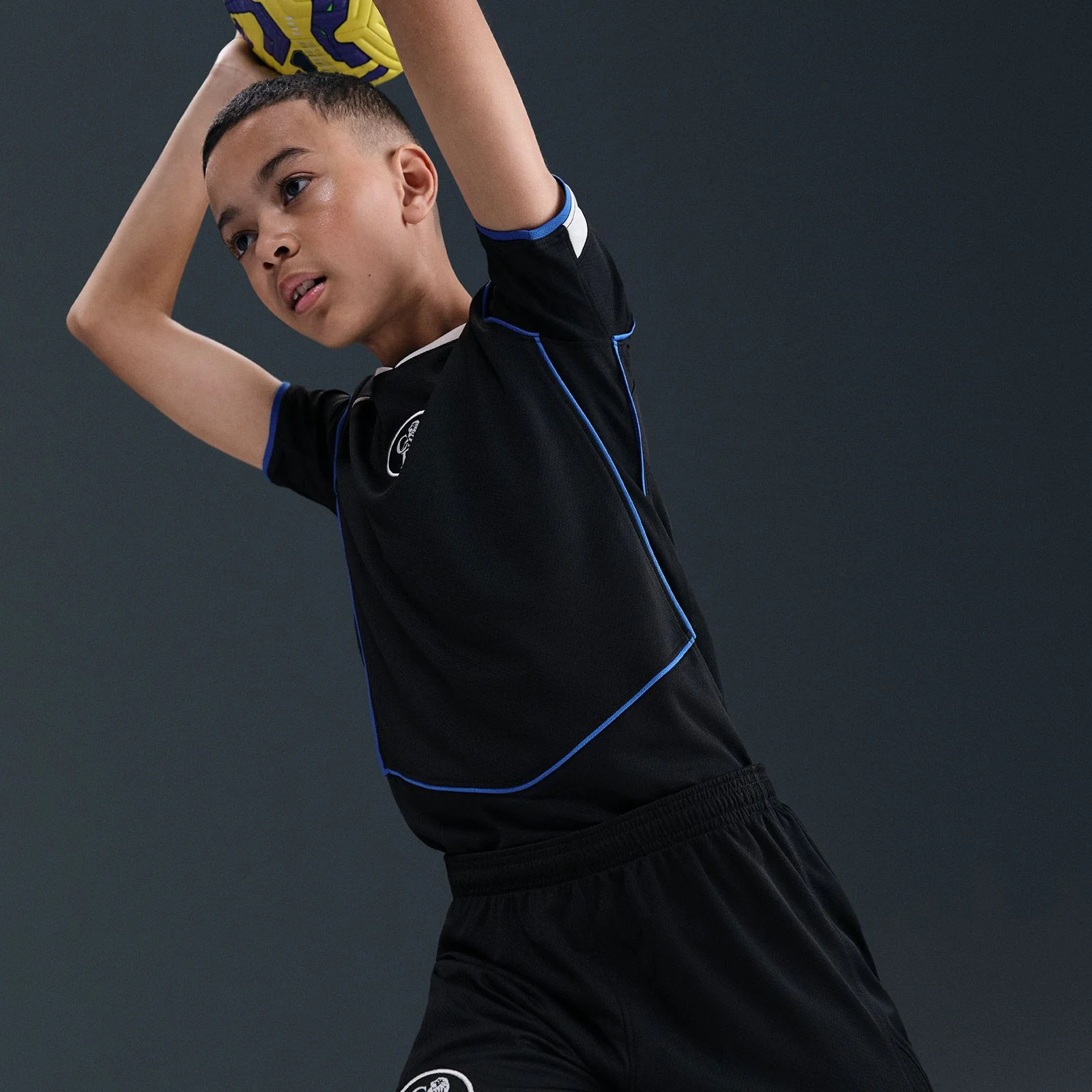 16936-nike-chelsea-fc-2025-26-stadium-third-kids-dri-fit-total-90-soccer-replica-shorts-5.webp Nike Chelsea FC 2025/26 Stadium Third Kids Dri-FIT Total 90 Soccer Replica Shorts