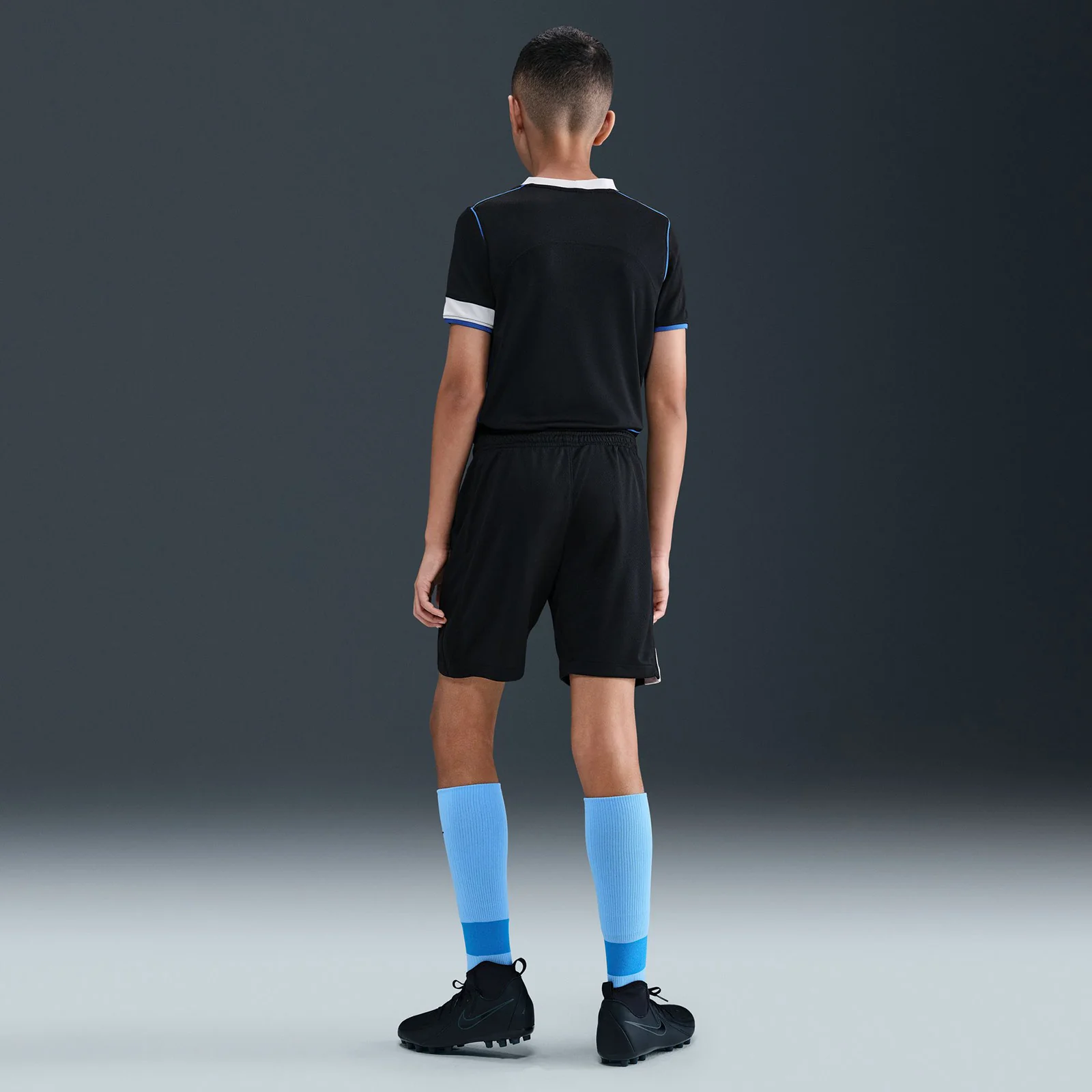 16936-nike-chelsea-fc-2025-26-stadium-third-kids-dri-fit-total-90-soccer-replica-shorts-7.webp Nike Chelsea FC 2025/26 Stadium Third Kids Dri-FIT Total 90 Soccer Replica Shorts