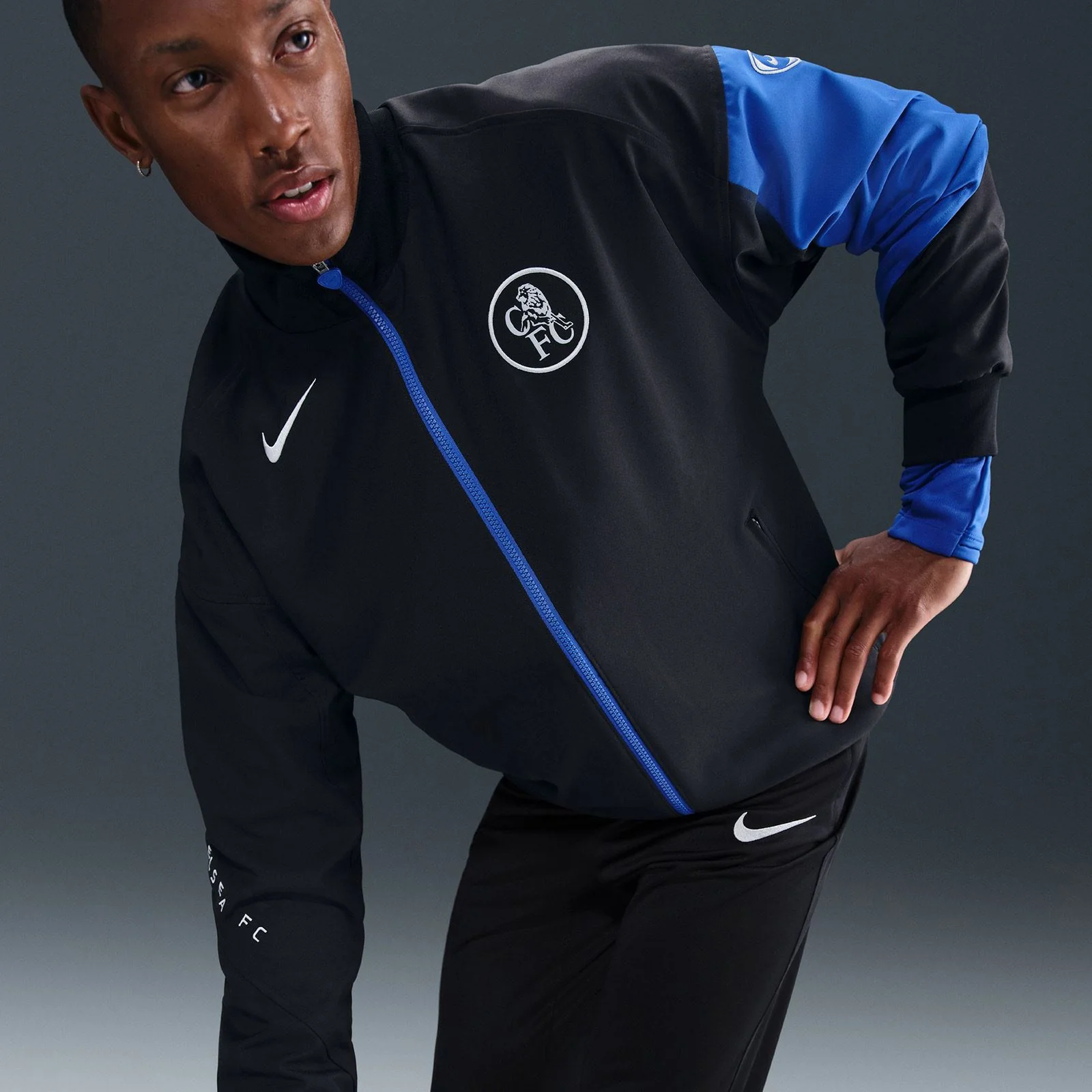 17002-nike-chelsea-fc-strike-third-mens-dri-fit-total-90-soccer-anthem-jacket-5.webp Nike Chelsea FC Strike Third Mens Dri-FIT Total 90 Soccer Anthem Jacket