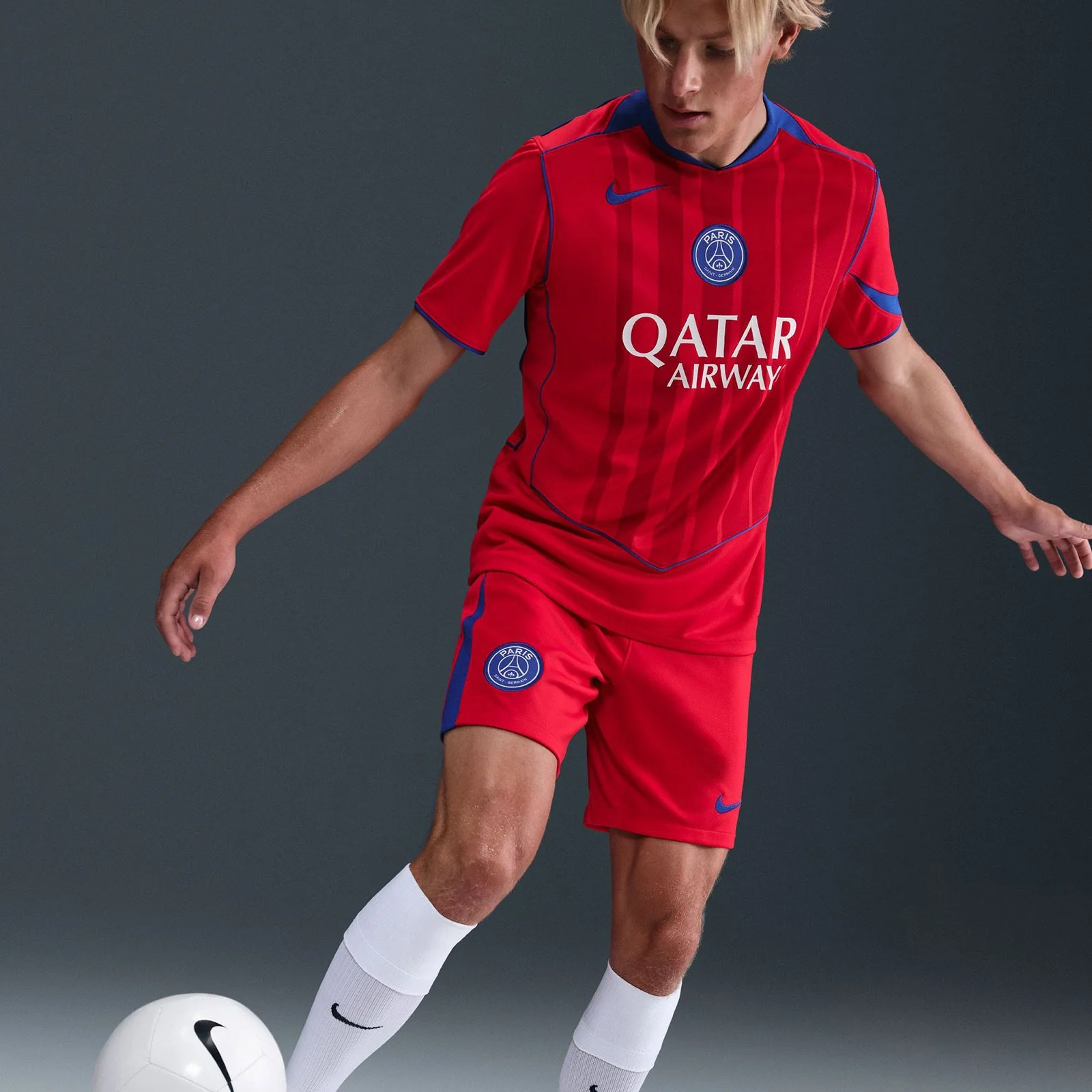 18935-nike-paris-saint-germain-2025-26-stadium-third-mens-dri-fit-total-90-soccer-replica-shorts-3.webp Nike Paris Saint-Germain 2025/26 Stadium Third Mens Dri-FIT Total 90 Soccer Replica Shorts