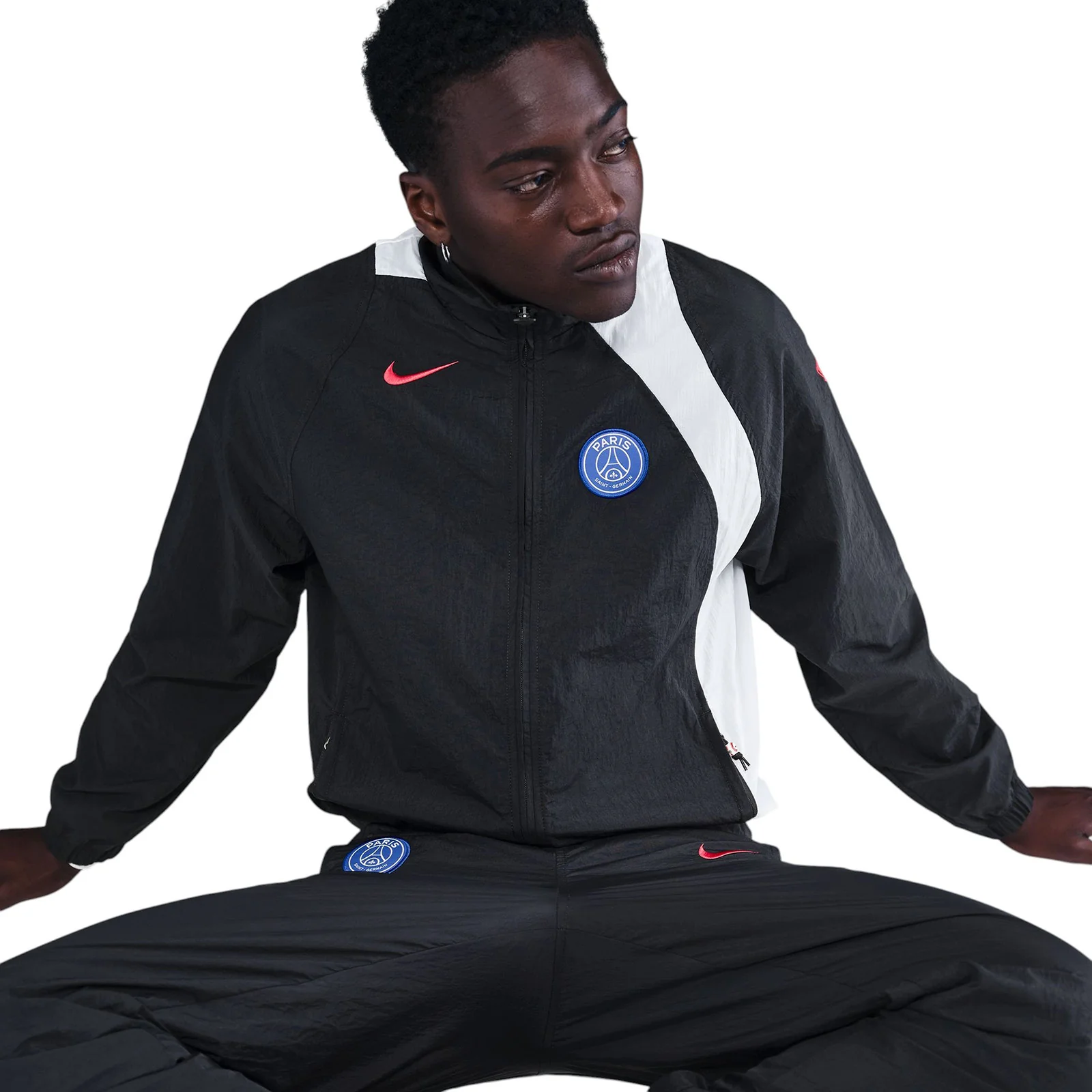 18970-nike-paris-saint-germain-mens-soccer-total-90-soccer-track-jacket-3.webp Nike Paris Saint-Germain Mens Soccer Total 90 Soccer Track Jacket