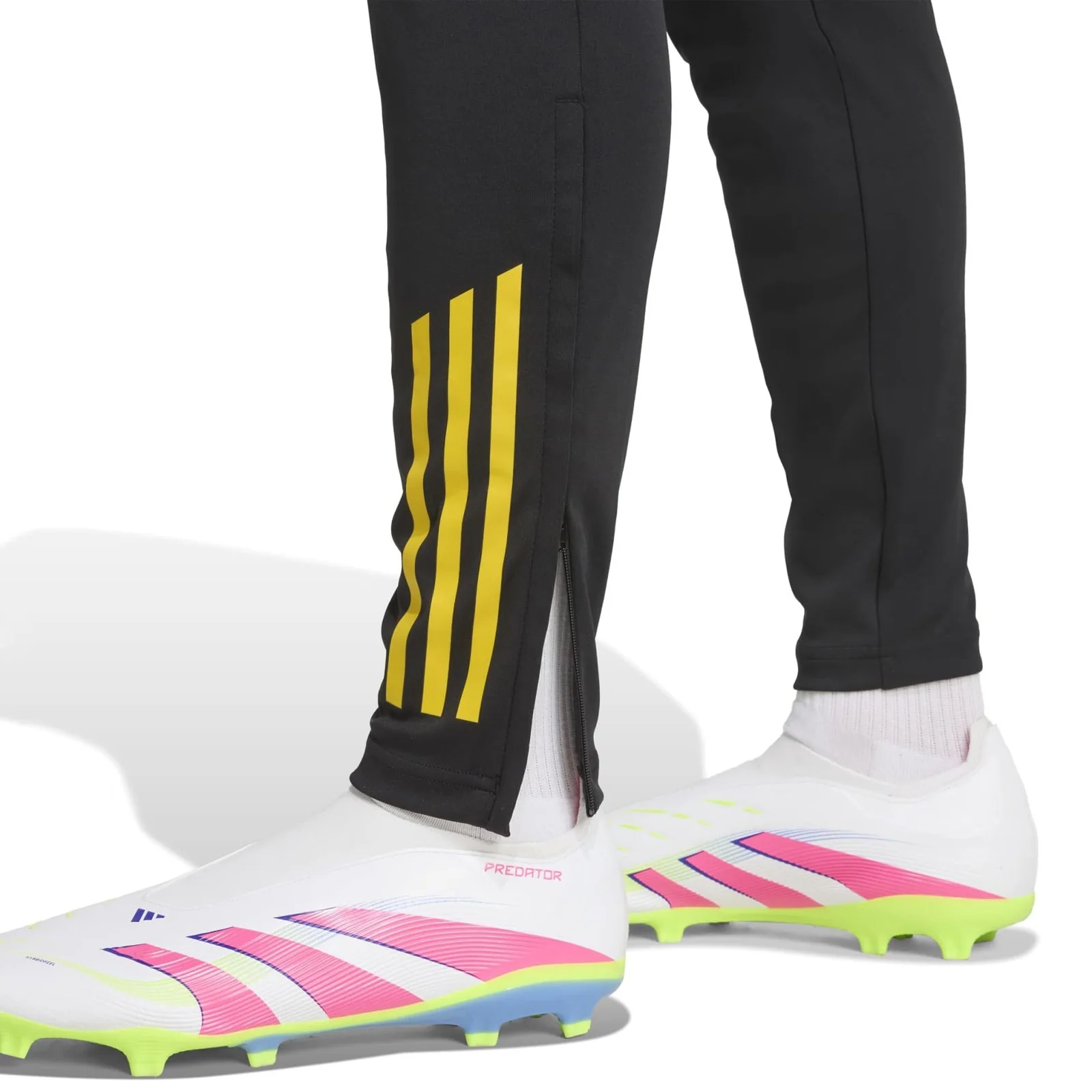 2234-adidas-manchester-utd-football-eu-tiro-2025-26-training-pant-5.webp adidas Manchester Utd Football EU Tiro 2025/26 Training Pant