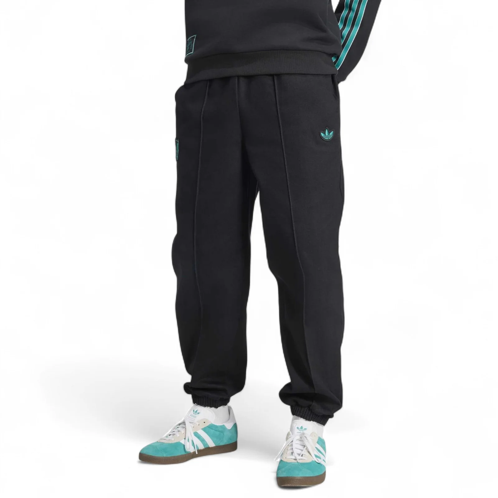 2242-adidas-liverpool-football-2025-26-drill-tracksuit-bottoms-1.webp adidas Liverpool Football 2025/26 Drill Tracksuit Bottoms