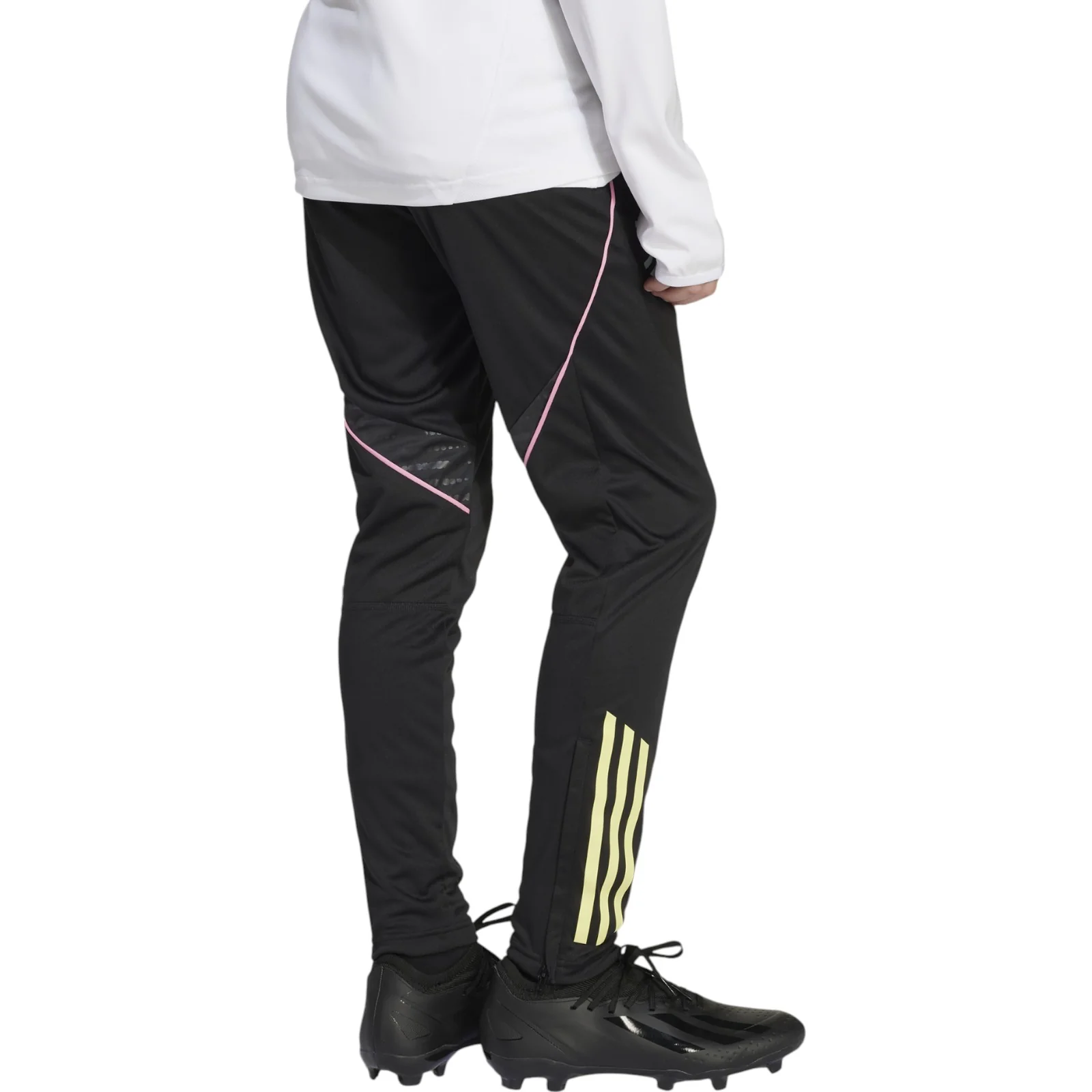 4132-adidas-juventus-football-kids-2025-26-training-pant-2.webp adidas Juventus Football Kids 2025/26 Training Pant