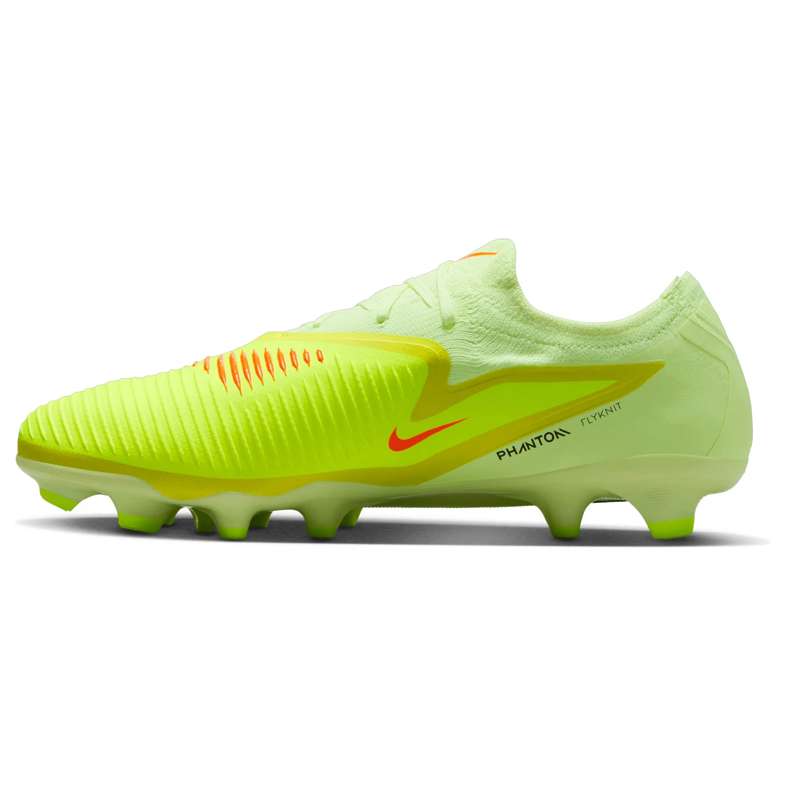 Nike Phantom 6 Low Pro Firm-Ground Football Boots