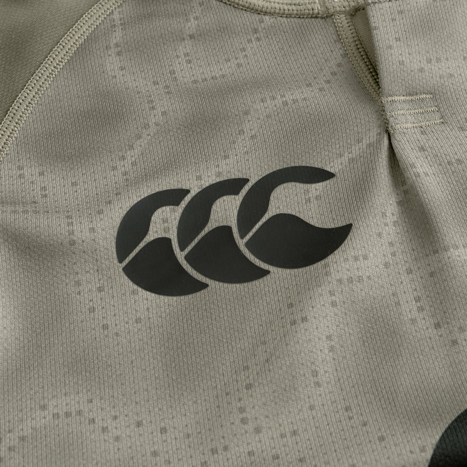 7142-canterbury-irfu-ireland-rugby-2025-26-kids-train-pro-jersey-9.jpg Canterbury IRFU Ireland Rugby 2025/26 Kids Train Pro Jersey