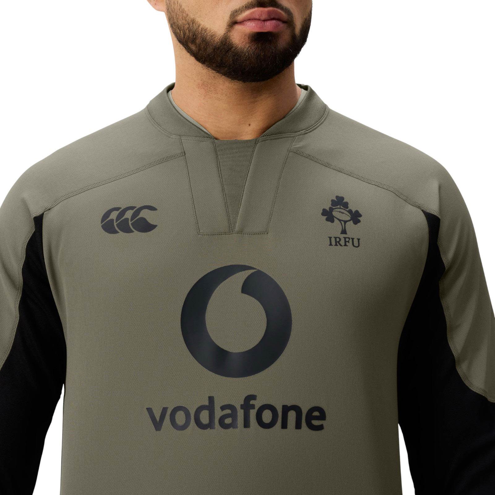 7486-canterbury-irfu-ireland-rugby-team-tech-drill-long-sleeve-top-4.jpg Canterbury IRFU Ireland Rugby Team Tech Drill Long-Sleeve Top