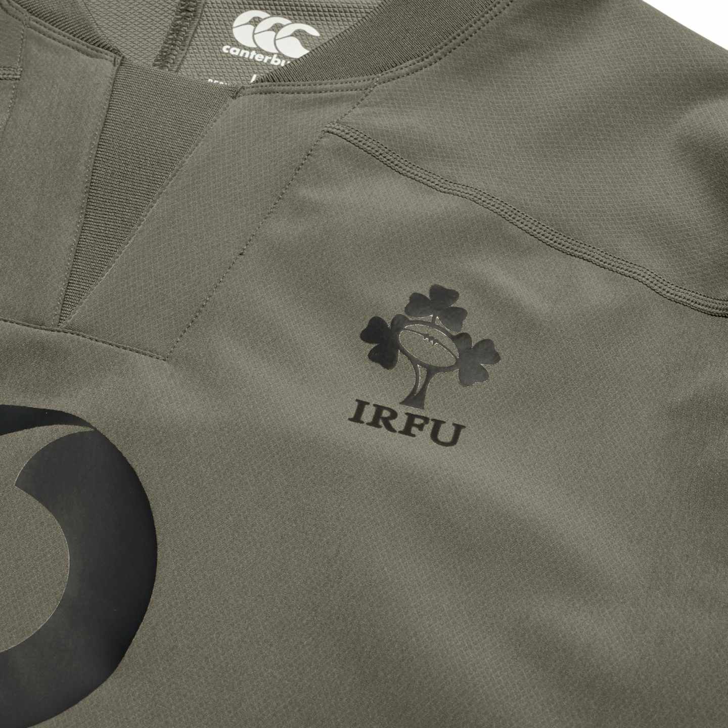 7486-canterbury-irfu-ireland-rugby-team-tech-drill-long-sleeve-top-6.jpg Canterbury IRFU Ireland Rugby Team Tech Drill Long-Sleeve Top