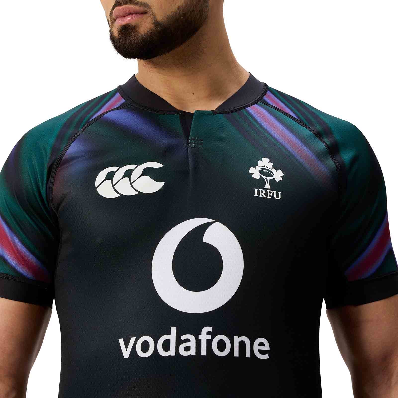 7578-canterbury-irfu-rugby-2025-26-mens-pre-game-pro-jersey-5.jpg Canterbury IRFU Rugby 2025/26 Mens Pre-Game Pro Jersey