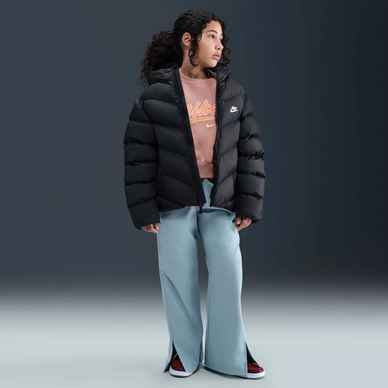 9750-nike-sportswear-all-day-play-kids-therma-fit-loose-fit-puffer-jacket-10.webp Nike Sportswear All Day Play Kids Therma-FIT Loose-Fit Puffer Jacket