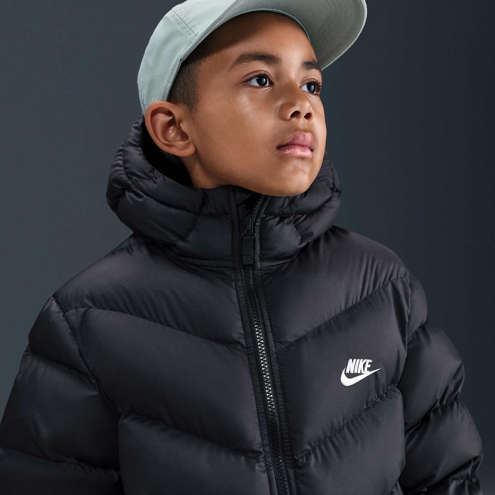 9750-nike-sportswear-all-day-play-kids-therma-fit-loose-fit-puffer-jacket-5.jpg Nike Sportswear All Day Play Kids Therma-FIT Loose-Fit Puffer Jacket